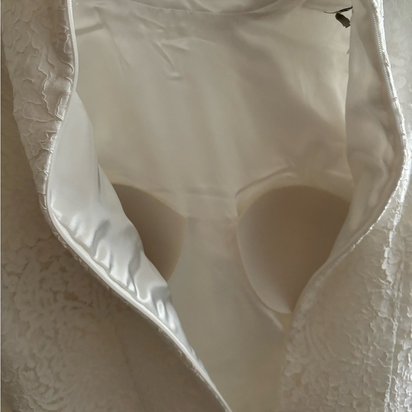 Courthouse civil wedding dress - Picture 3 of 7